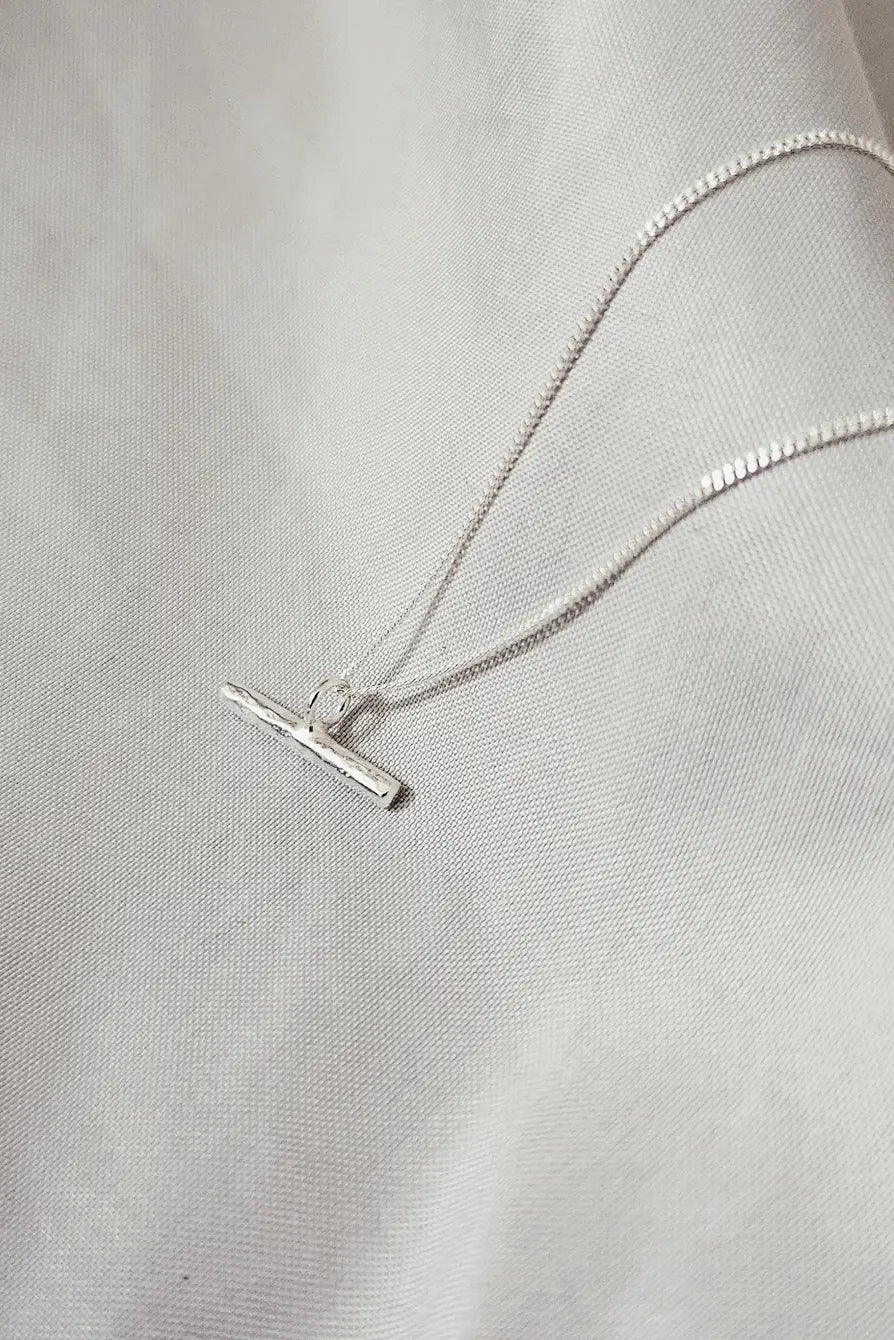 Hammered Round Bar Necklace