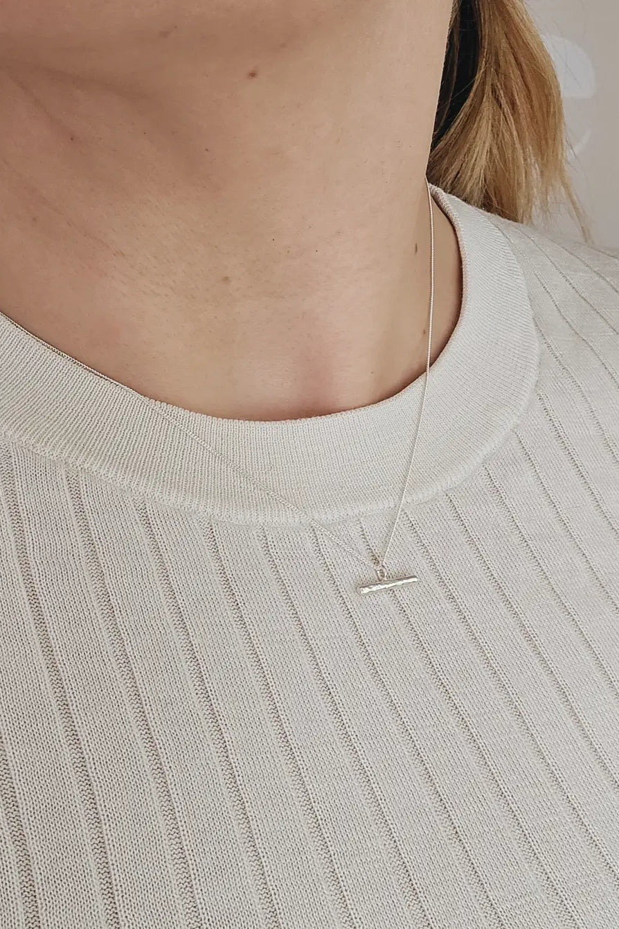 Hammered Round Bar Necklace