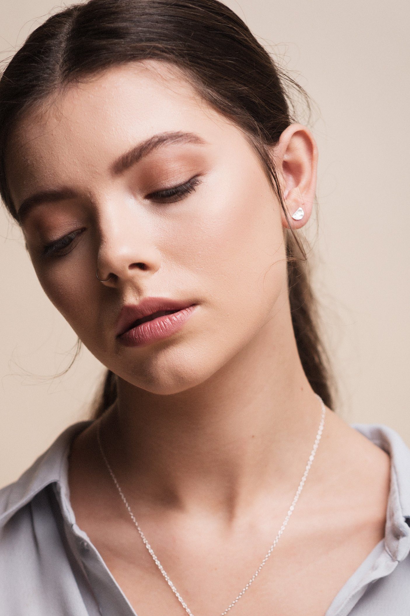 Hammered Crescent Stud Earrings (Silver) Earrings Fawn and Rose 