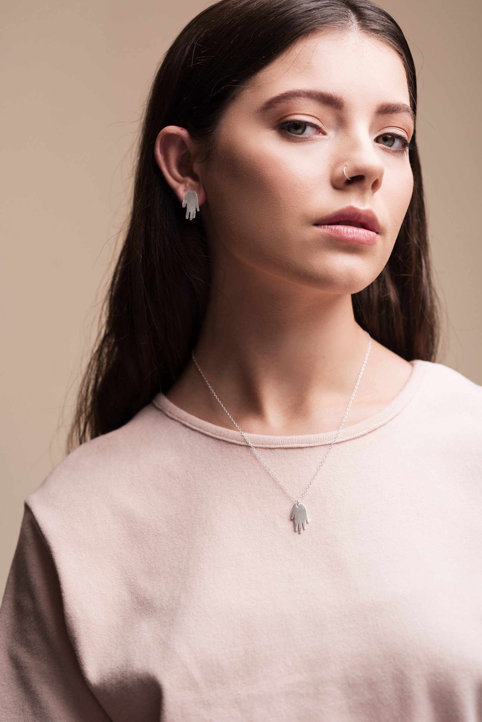 Hand Necklace (Silver) Earrings Fawn and Rose 