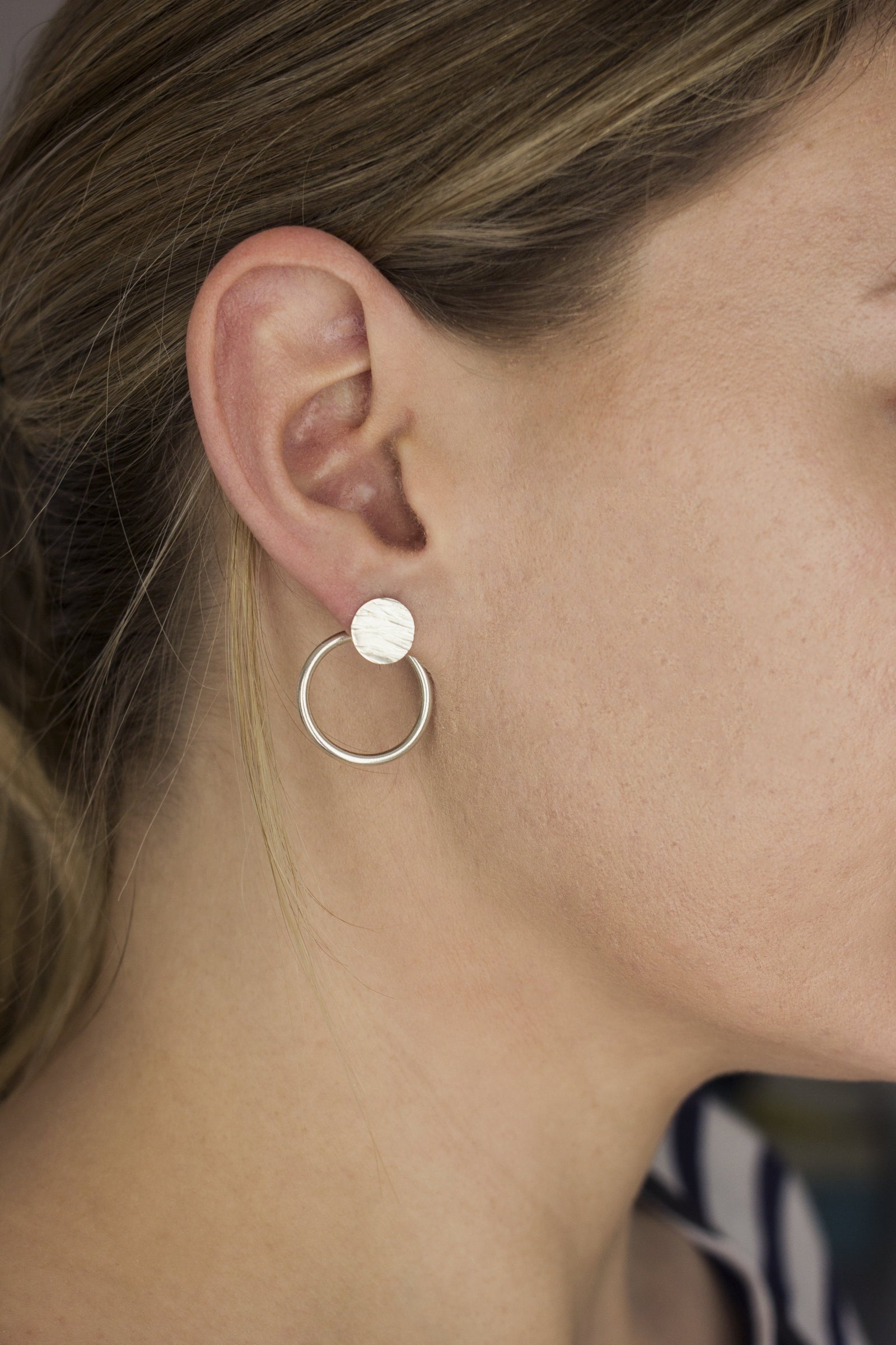 Textured Circle Ear Jacket Earrings (Silver) Earrings Fawn and Rose 